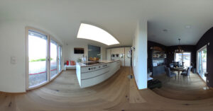 Holz in Form 380°_Kueche+Lichtdecke
